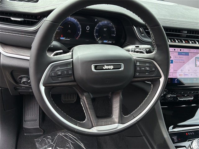 2025 Jeep Grand Cherokee Limited photo 25