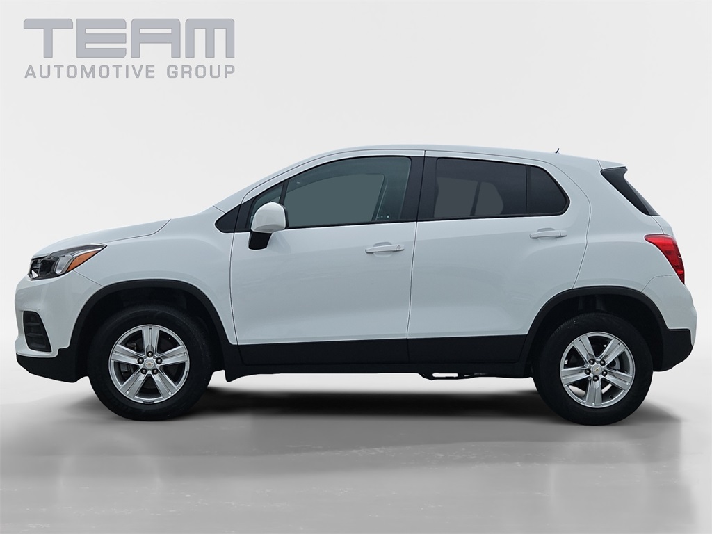 2022 Chevrolet Trax LS photo 4