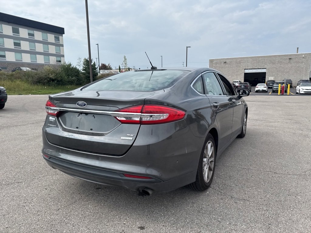 2017 Ford Fusion SE photo 28