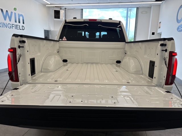 2025 Ford F-150 Lariat photo 6
