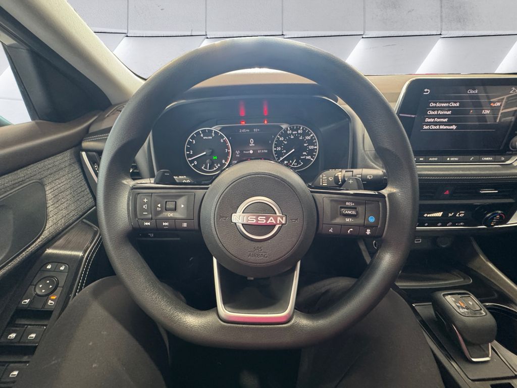 2023 Nissan Rogue SV photo 9