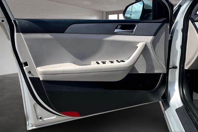 2019 Hyundai Sonata SE photo 14