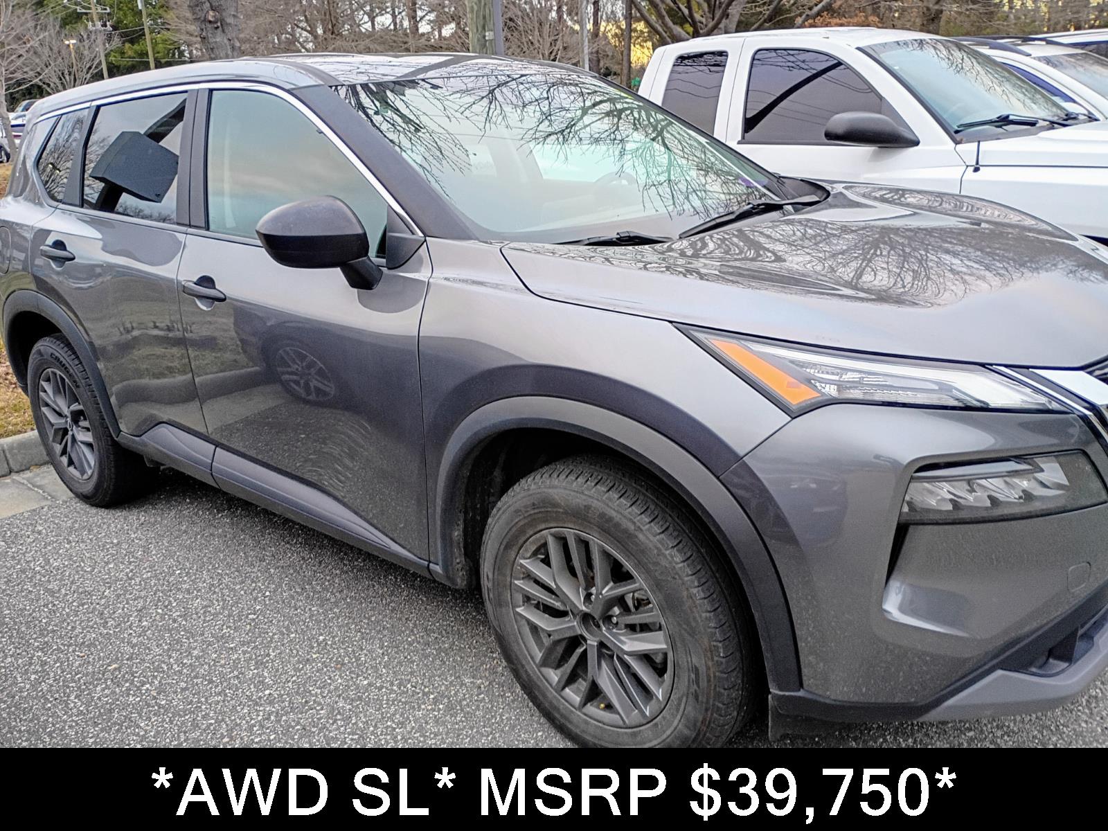 2023 Nissan Rogue SL's photo