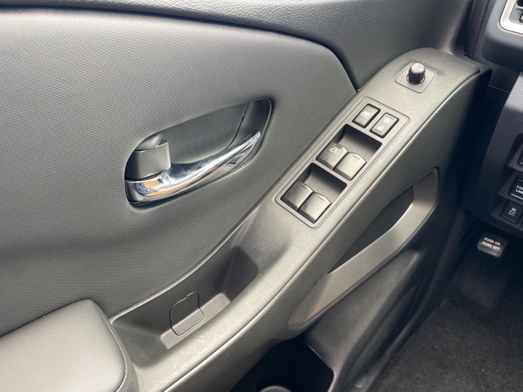 2024 Nissan Frontier SV photo 19