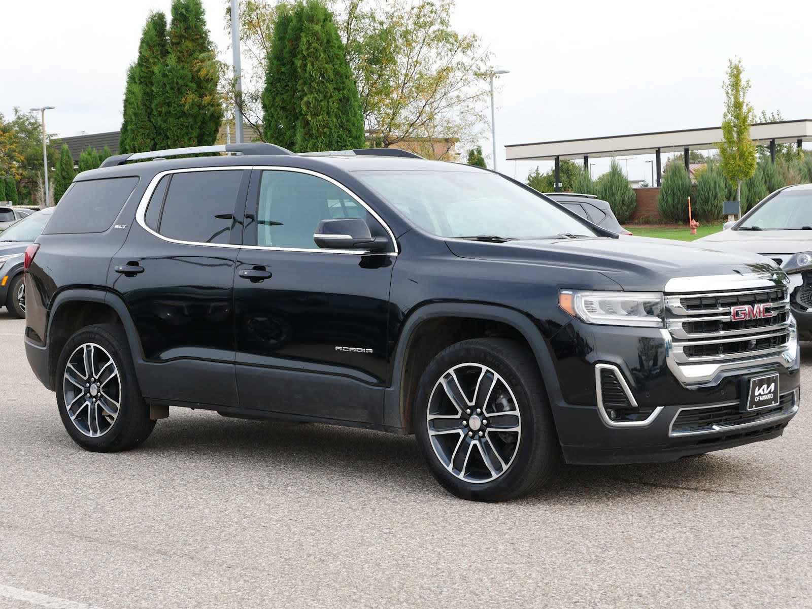 2023 GMC Acadia SLT's photo