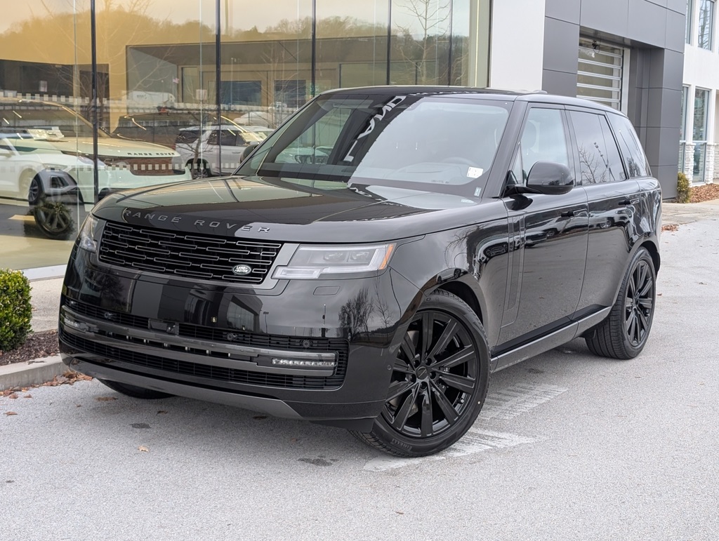 2026 Land Rover Range Rover SE's photo