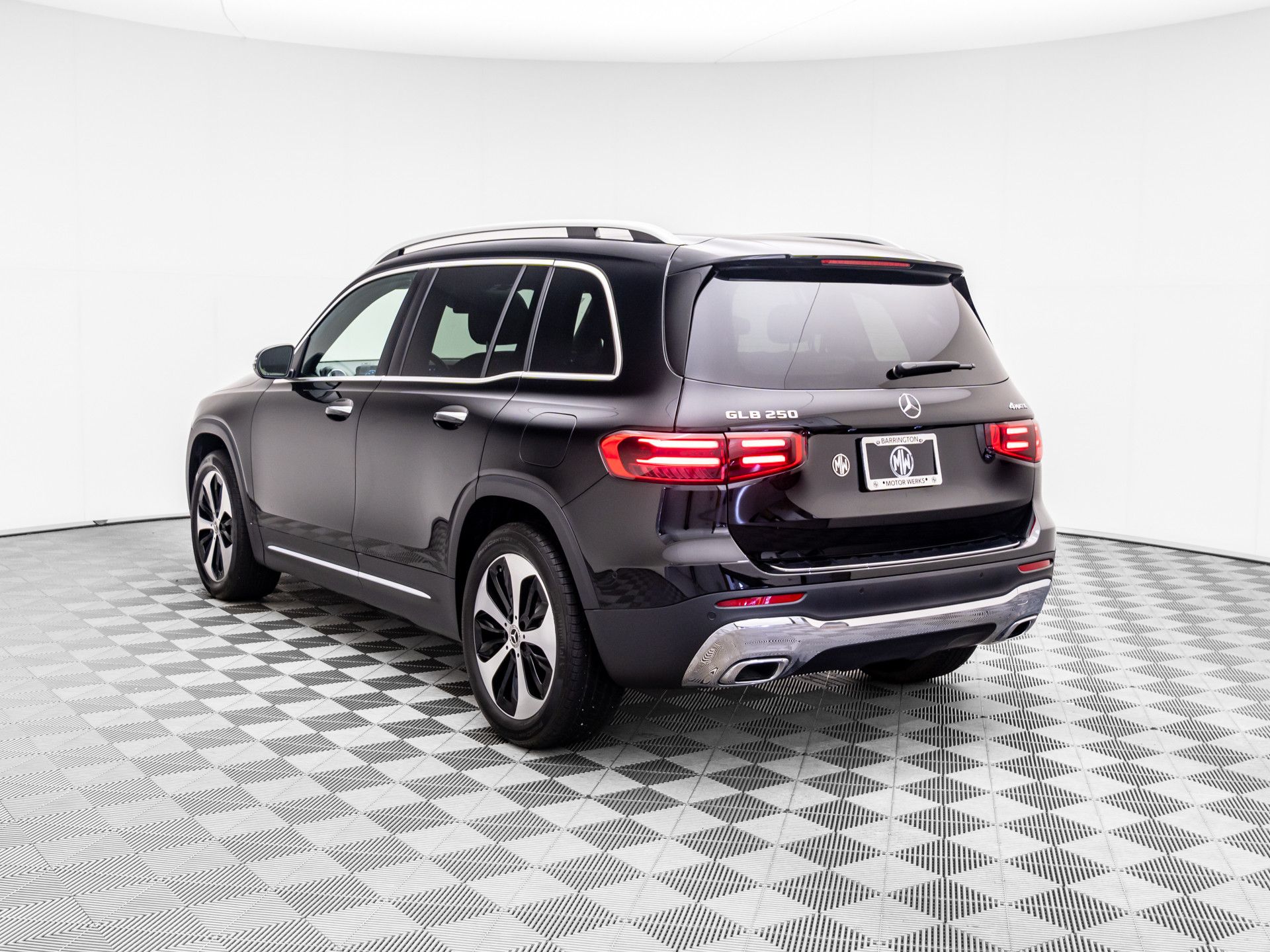 2024 Mercedes Benz GLB 250 4MATIC photo 4