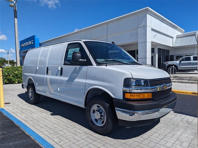 2025 Chevrolet Express Cargo Work Van's photo