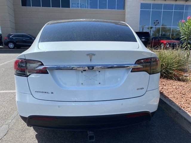 2016 Tesla Model X 90D photo 11