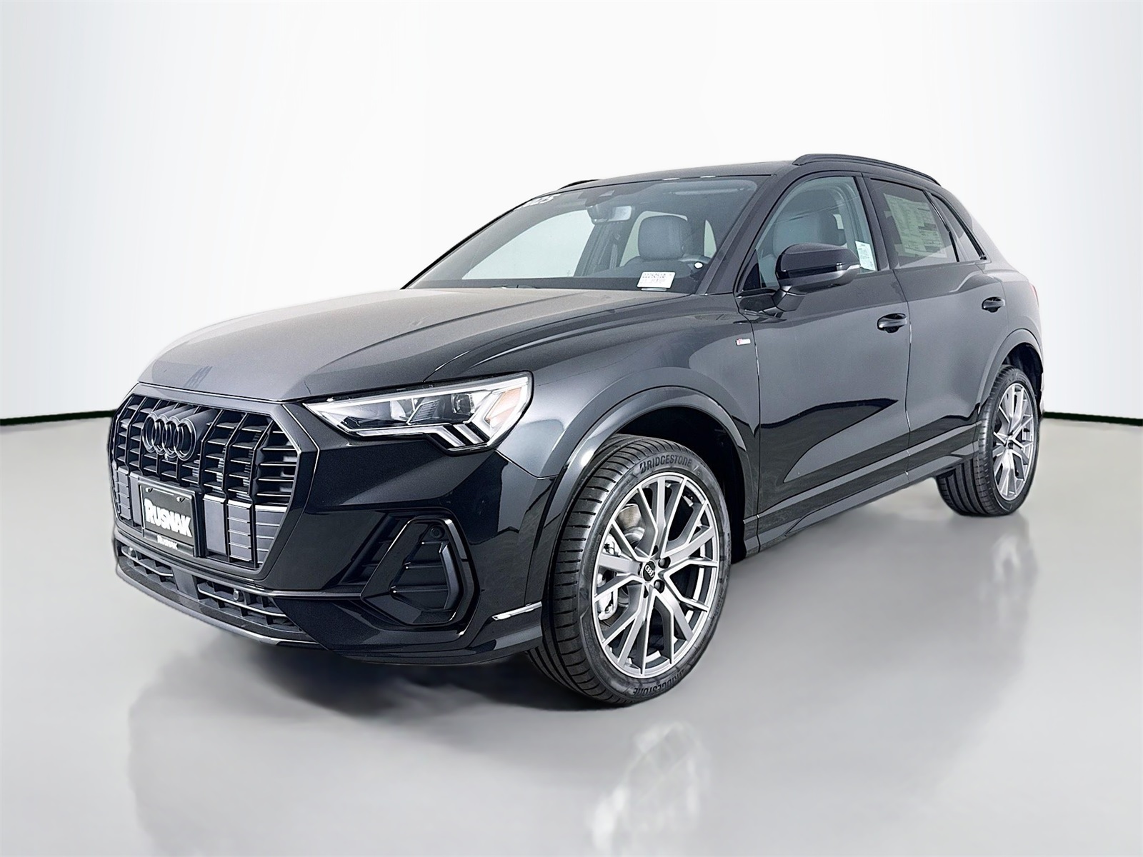 2025 Audi Q3 Premium Plus S line photo 2