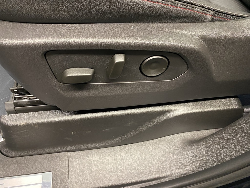 Used 2025 Chevrolet Tahoe RST with VIN 1GNS6RRD5SR354720 for sale in Kansas City