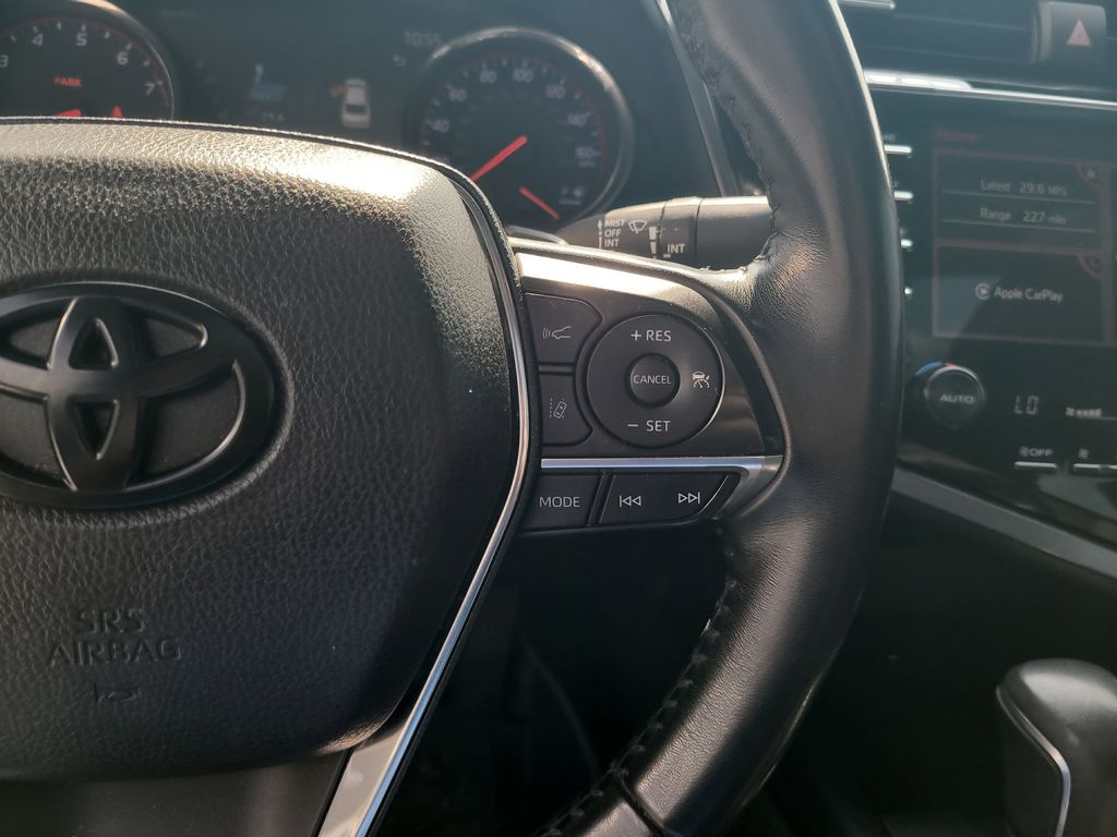 2019 Toyota Camry XSE photo 13