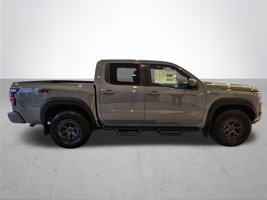 2026 Nissan Frontier PRO-4X photo 4