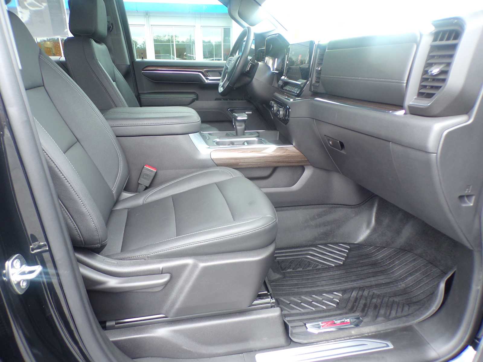 2024 Chevrolet Silverado 1500 LT Trail Boss photo 17