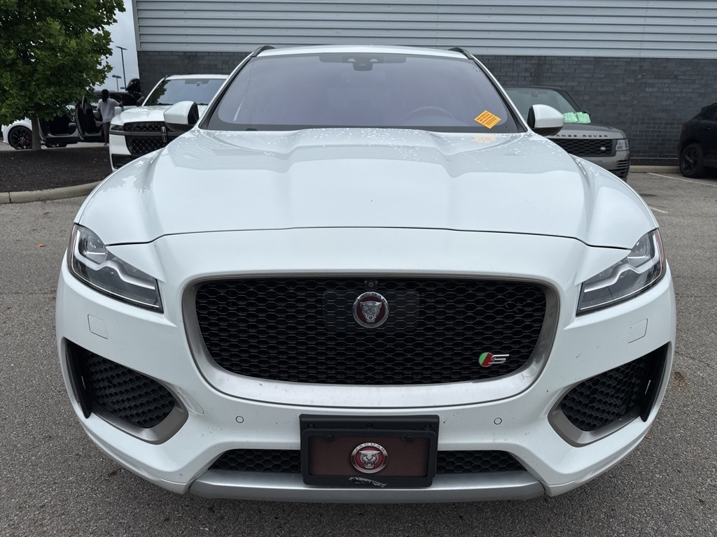 2017 Jaguar F-PACE S photo 2