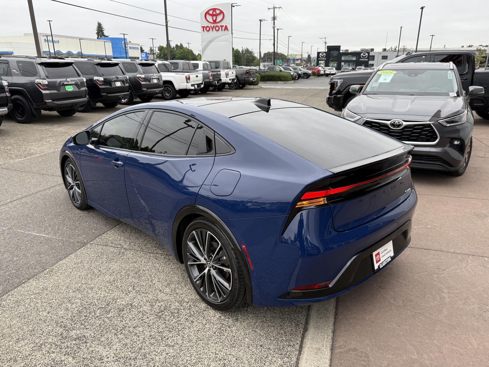2024 Toyota Prius Limited photo 4