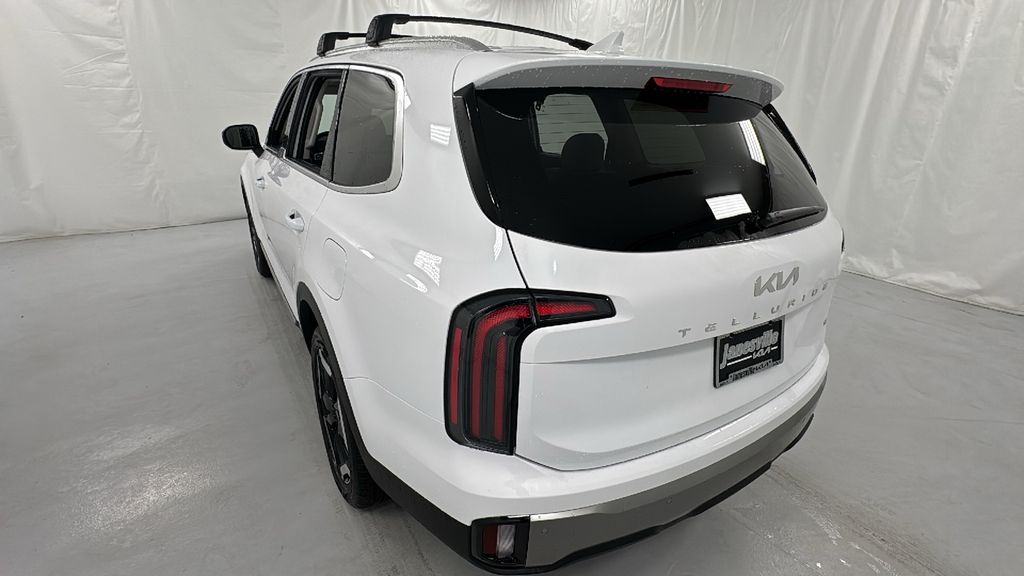 2025 Kia Telluride EX photo 5