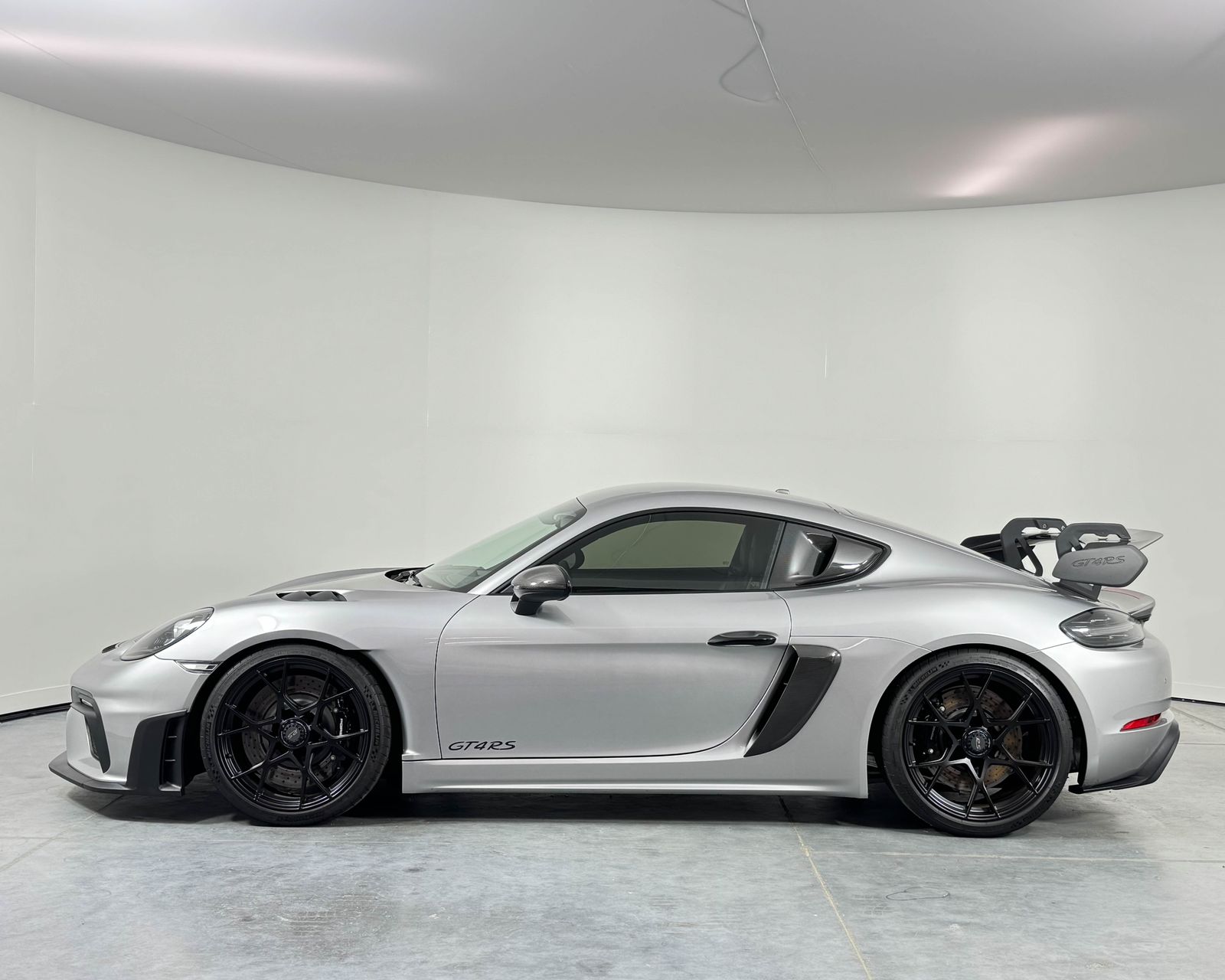 2024 Porsche Cayman GT4 RS photo 8
