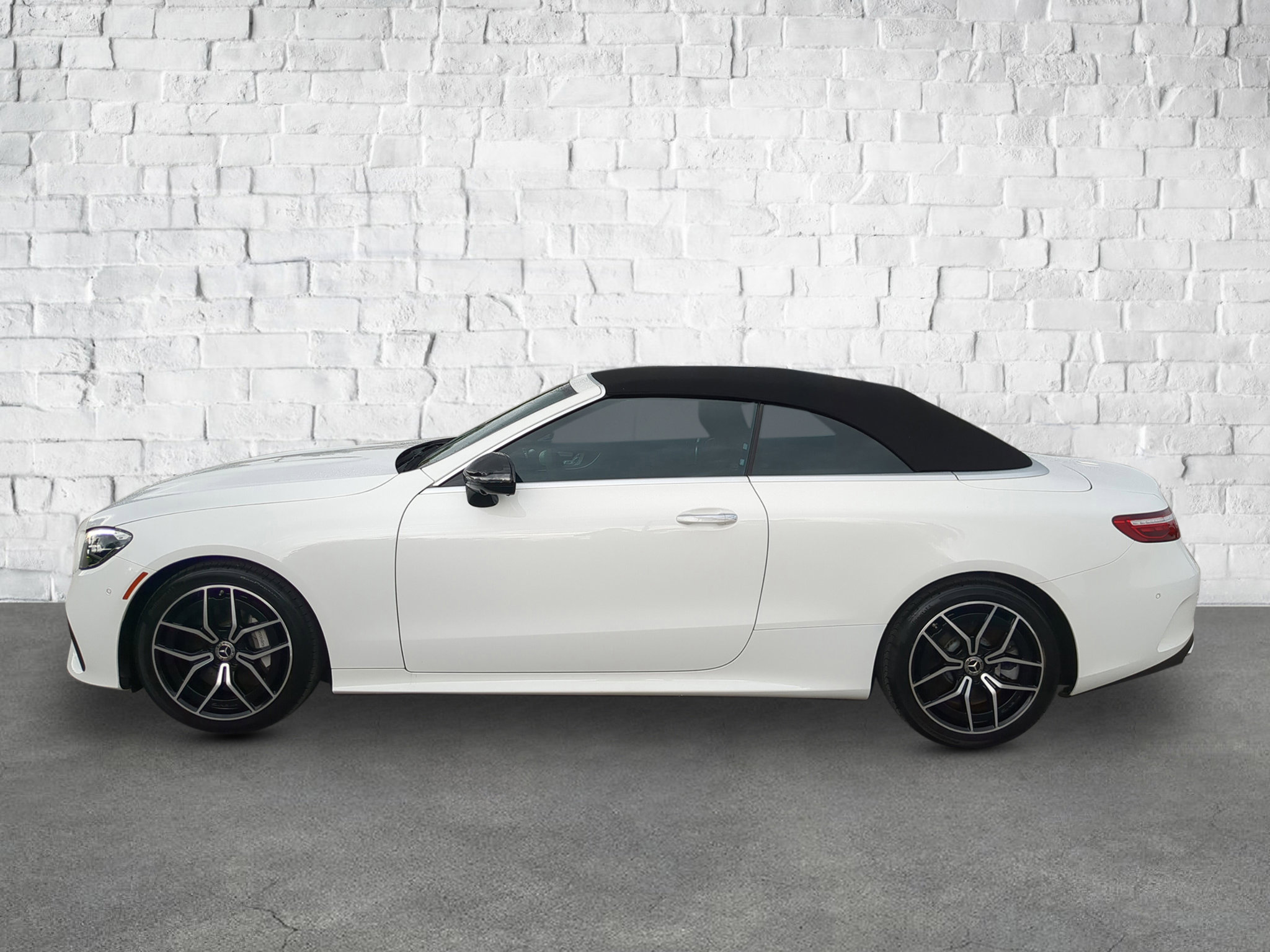 2023 Mercedes Benz E 450 photo 3
