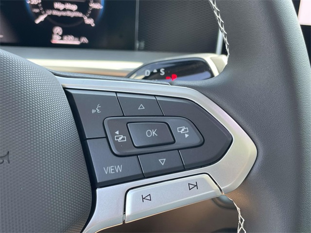 2025 Volkswagen Tiguan SE photo 22
