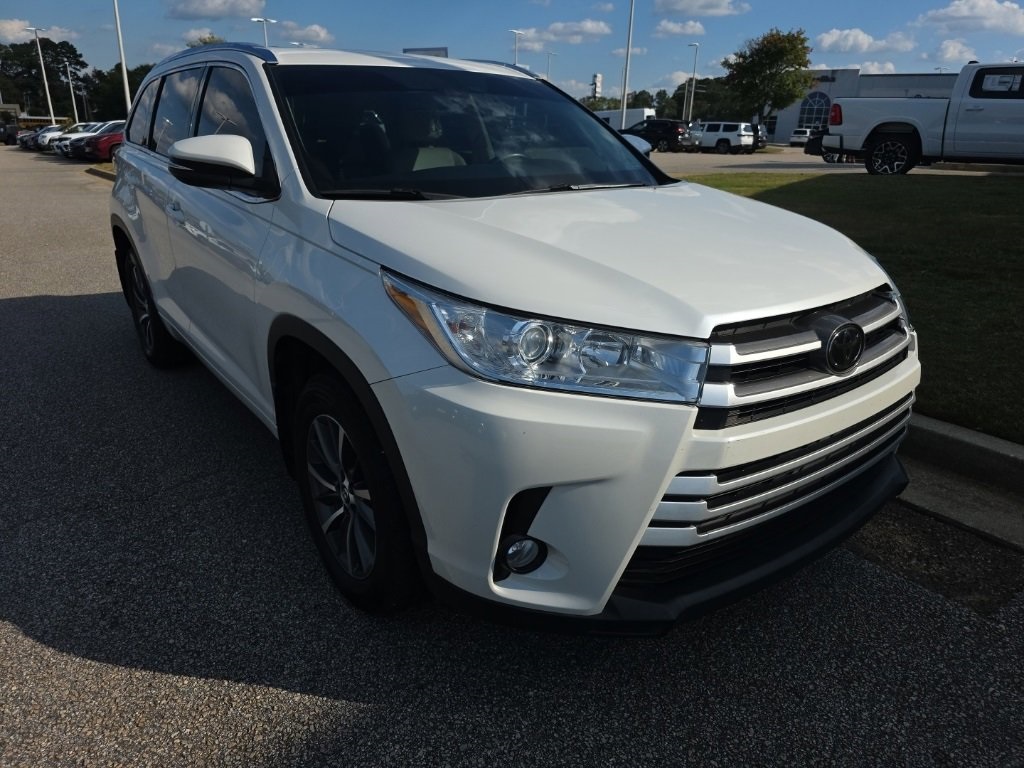 2018 Toyota Highlander XLE photo 2