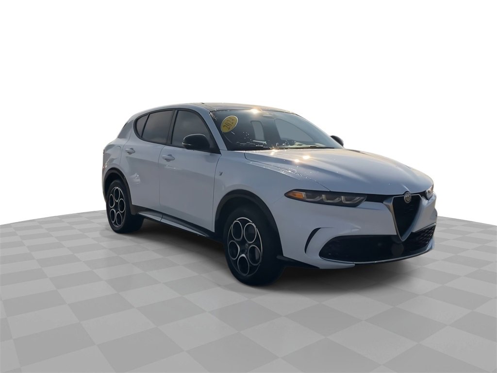 2024 Alfa Romeo Tonale Ti photo 2