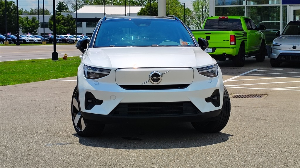 2023 Volvo XC40 Recharge Ultimate photo 35
