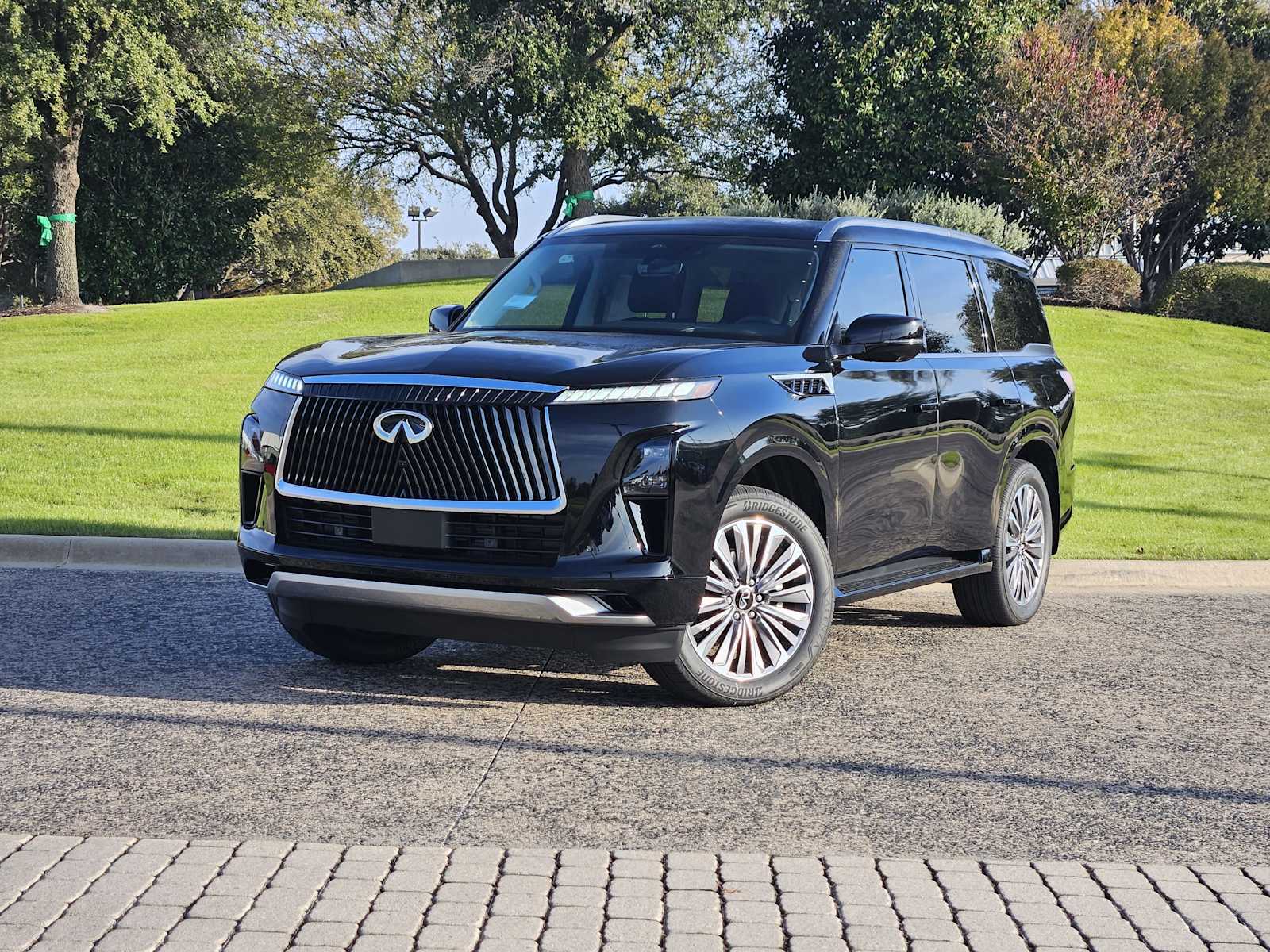 2026 INFINITI QX80 Luxe's photo