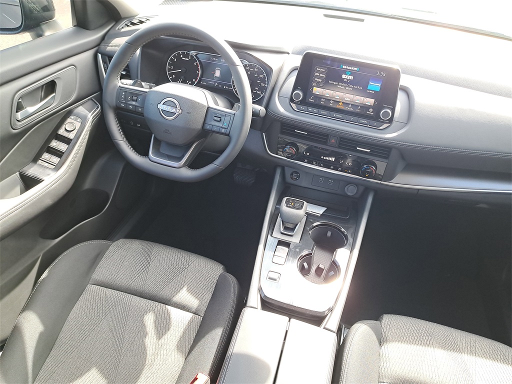 2026 Nissan Rogue SV photo 14