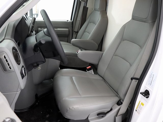 2025 Ford E-350 Base photo 9