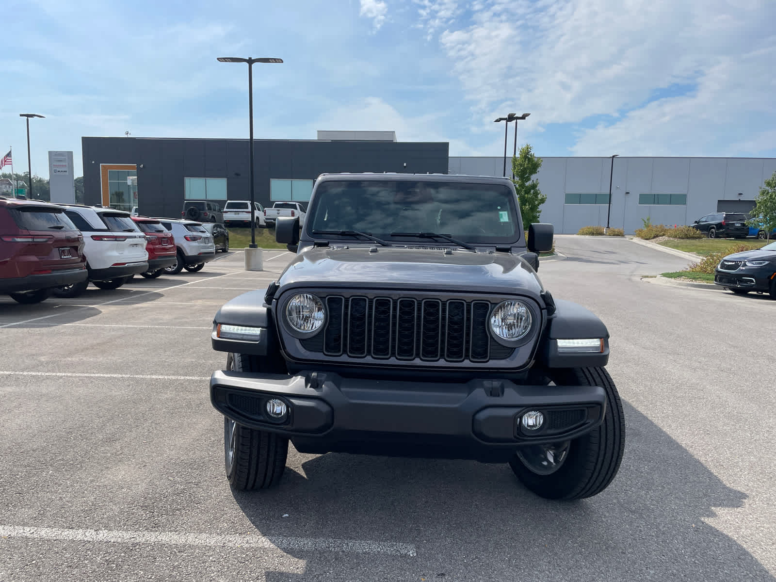 2025 Jeep Wrangler 4xe Sport S photo 3