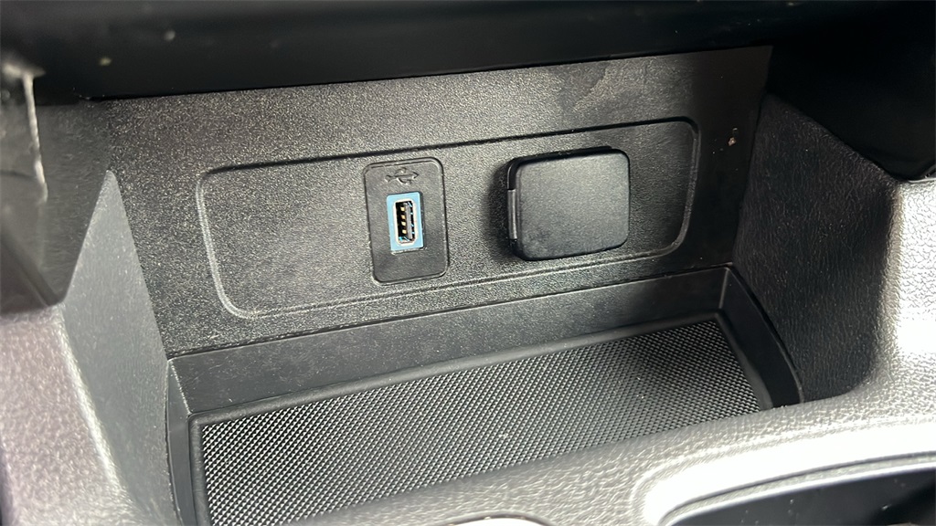 2019 Ford Escape Titanium photo 16