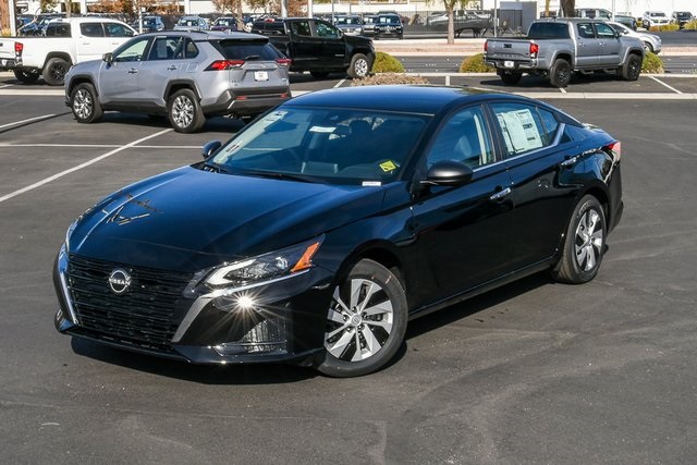 2025 Nissan Altima S's photo