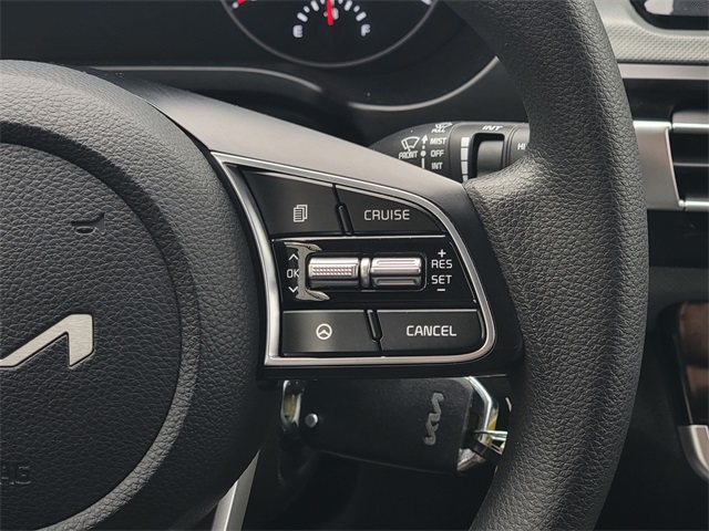 2023 Kia Seltos LX photo 25