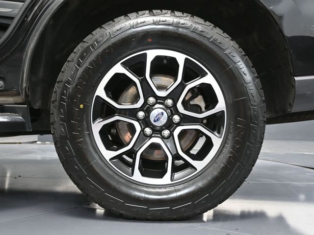 2023 Ford Expedition XLT photo 9