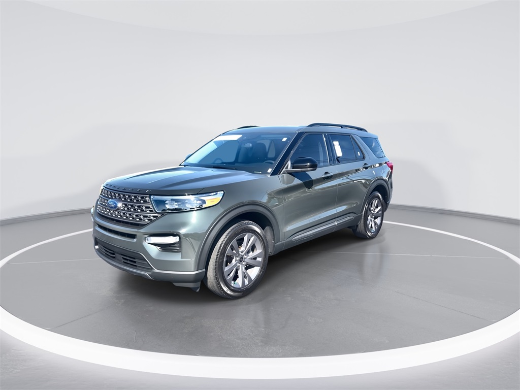 2023 Ford Explorer XLT photo 4