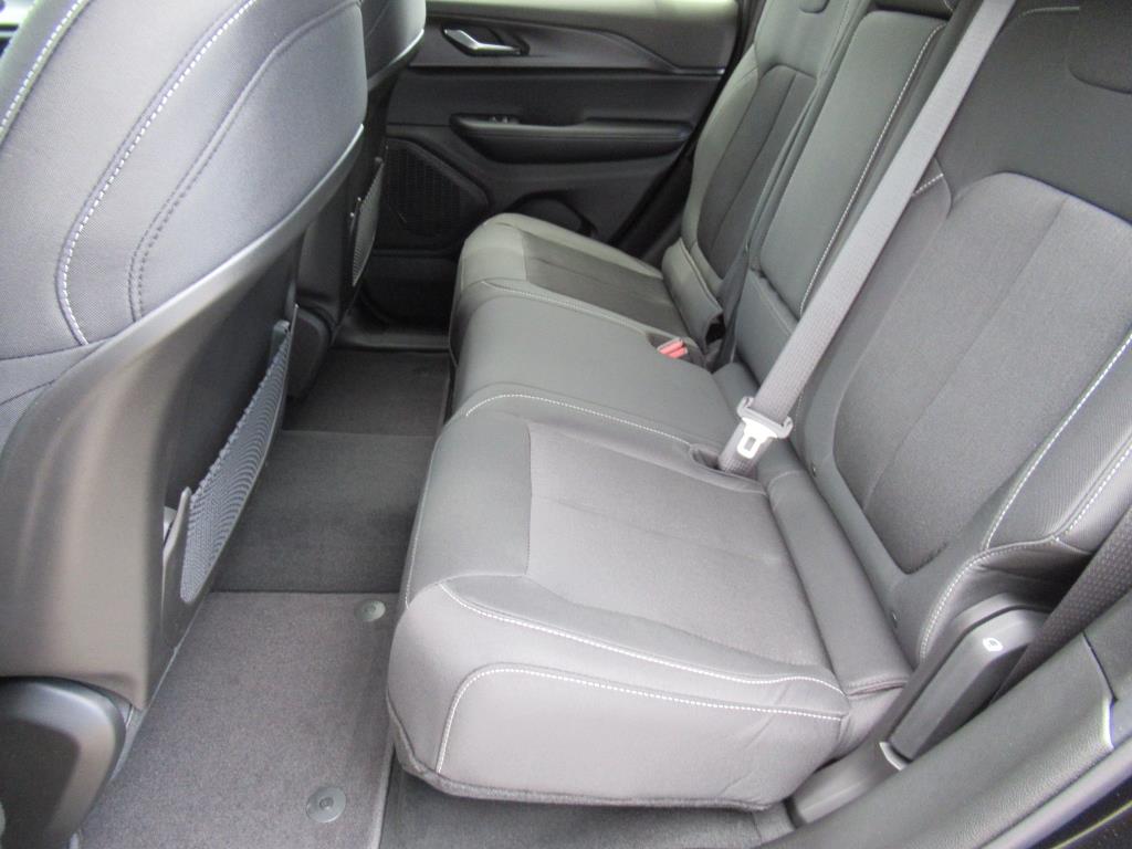 2025 Jeep Grand Cherokee Laredo X photo 23
