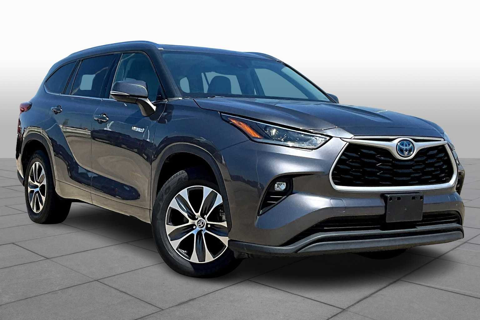 2021 Toyota Highlander Hybrid XLE photo 2