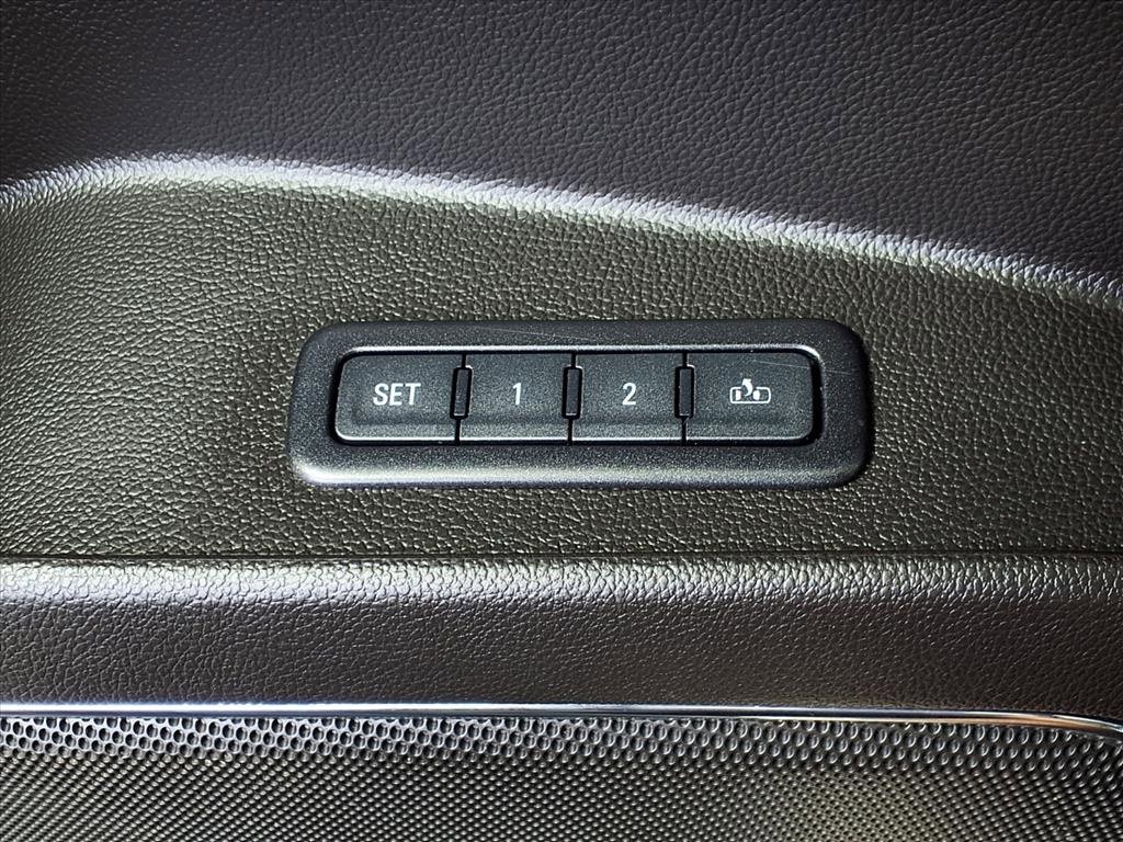 2017 Gmc Yukon XL SLT photo 12