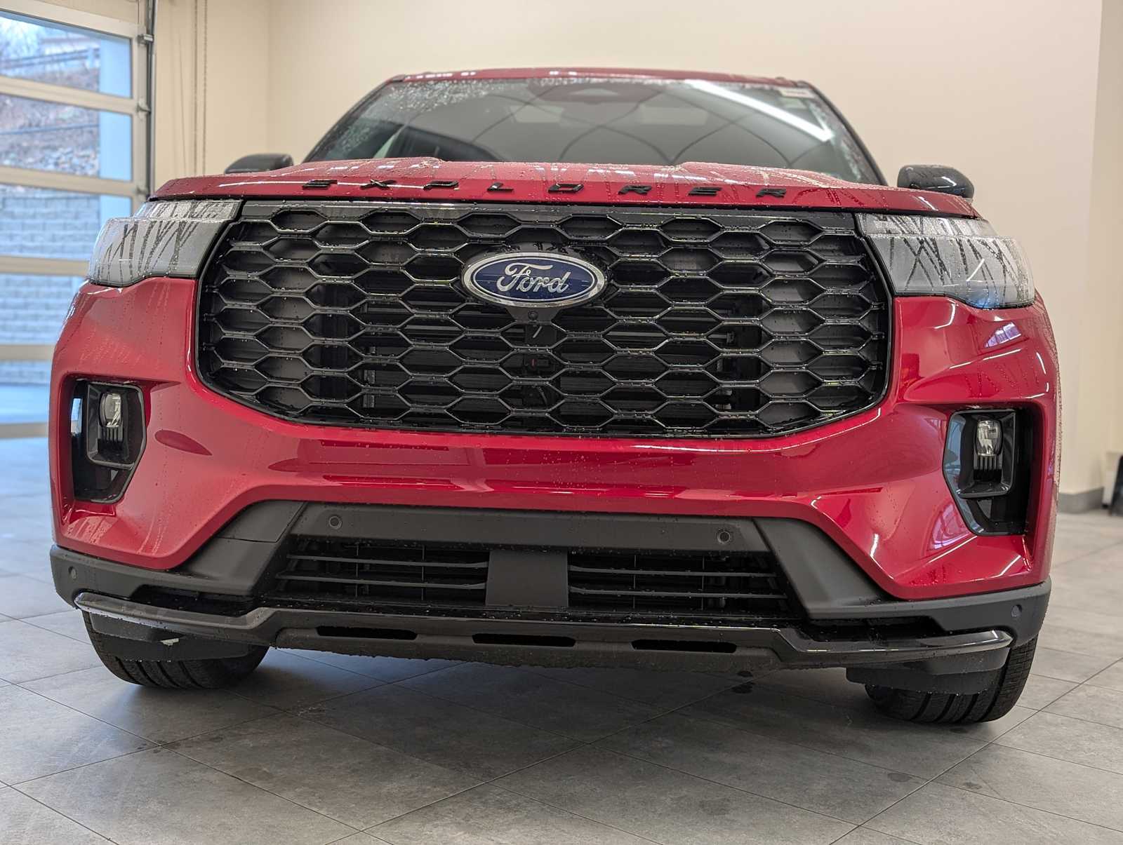 2026 Ford Explorer ST-Line Sport photo 2
