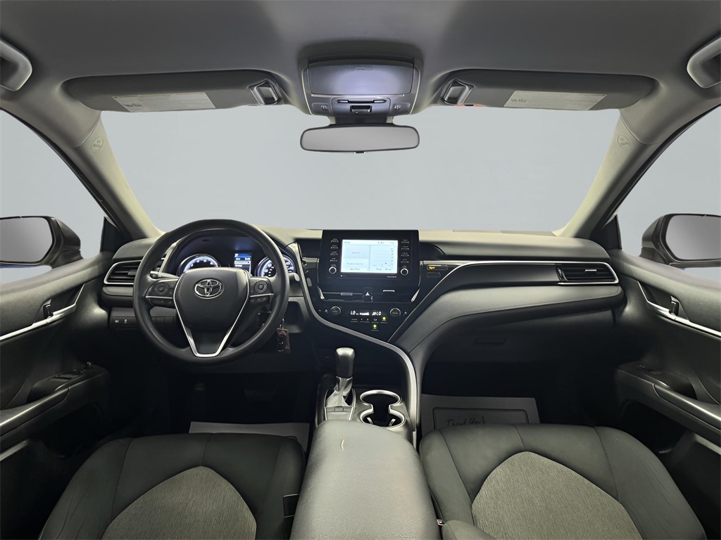 2022 Toyota Camry LE photo 11