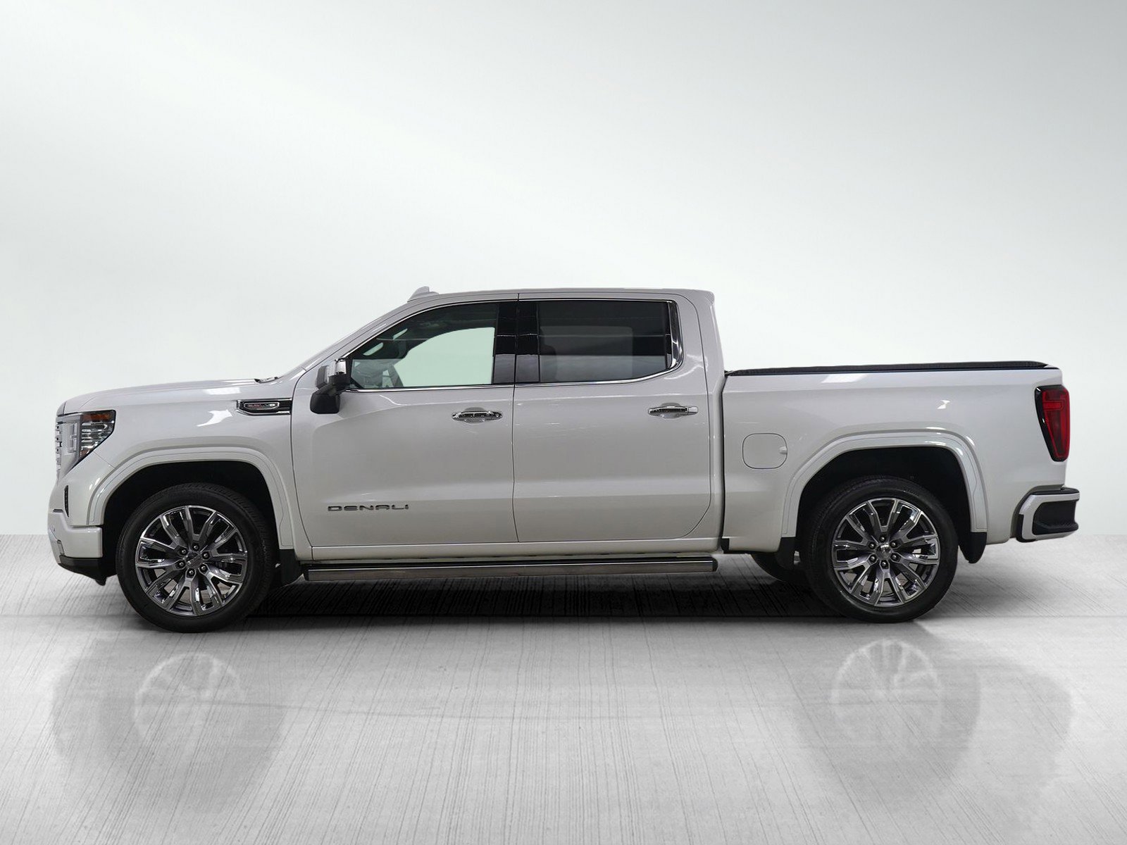 Used 2024 GMC Sierra 1500 Denali Denali with VIN 1GTUUGEL2RZ208763 for sale in White Bear Lake, Minnesota