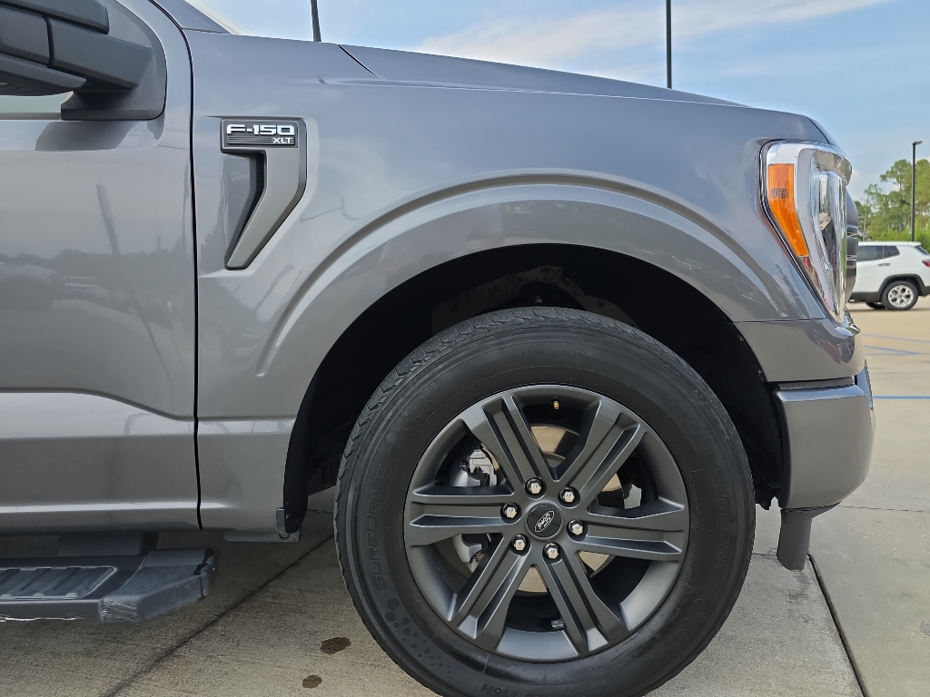 2023 Ford F-150 XLT photo 11