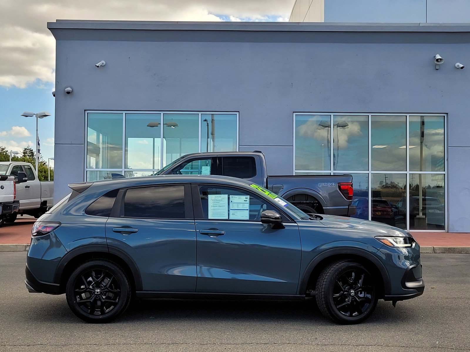2023 Honda HR-V Sport photo 2