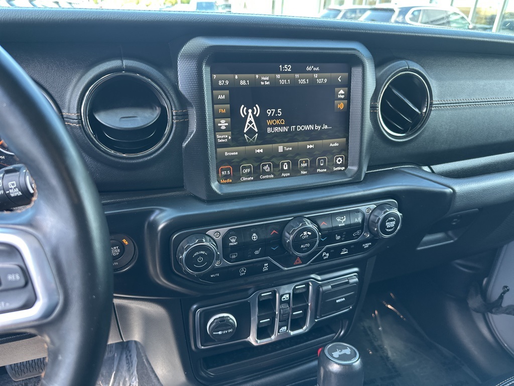 2022 Jeep Wrangler Unlimited Sahara High Altitude photo 17