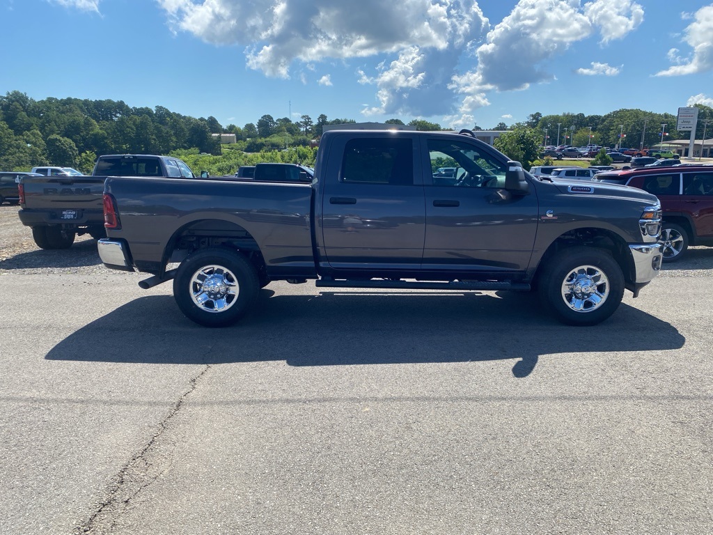 2025 Ram 2500 Tradesman photo 4