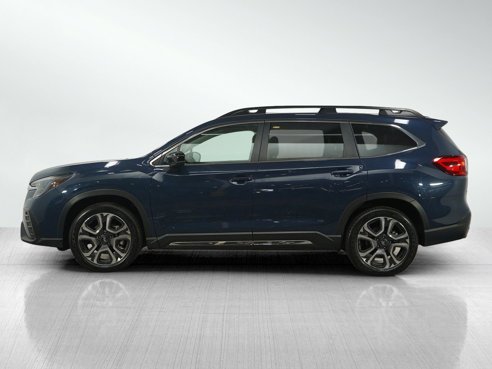 Used 2024 Subaru Ascent Limited with VIN 4S4WMARD5R3415221 for sale in South Saint Paul, Minnesota