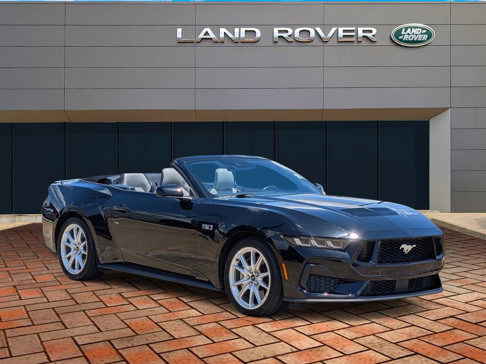2024 Ford Mustang GT Premium Convertible photo 3