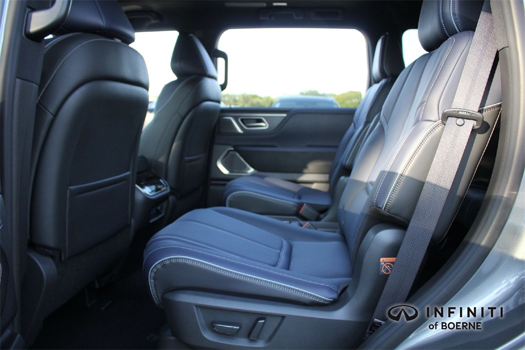 2026 Infiniti QX80 Sensory photo 16
