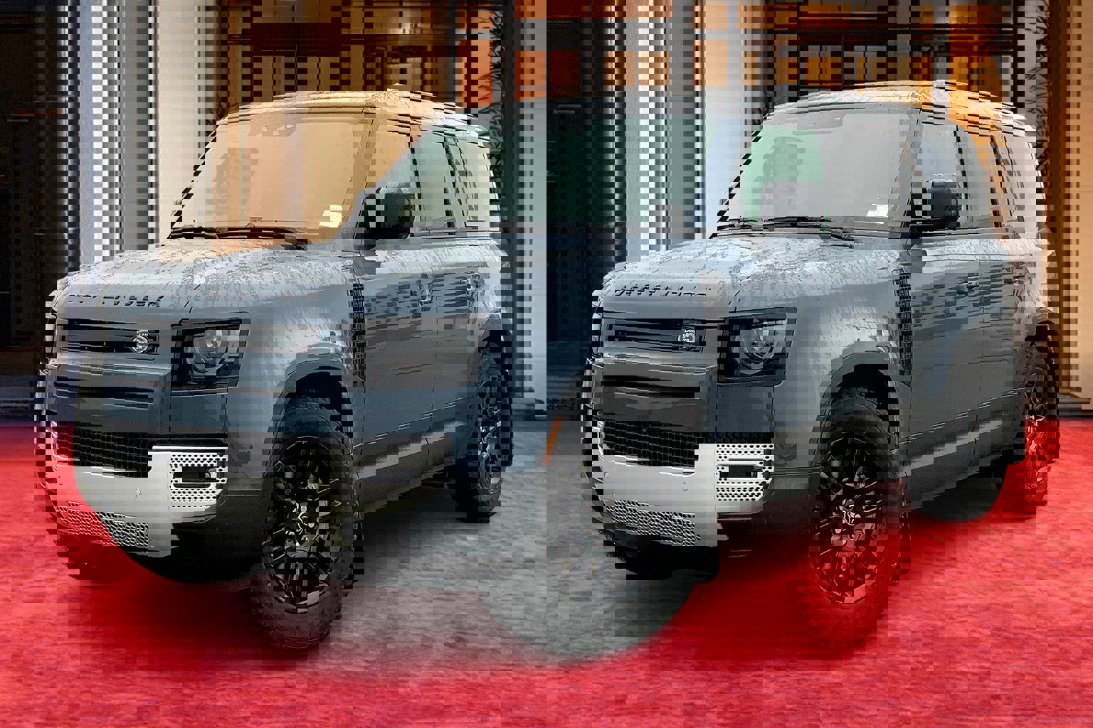 2025 Land Rover Defender S's photo